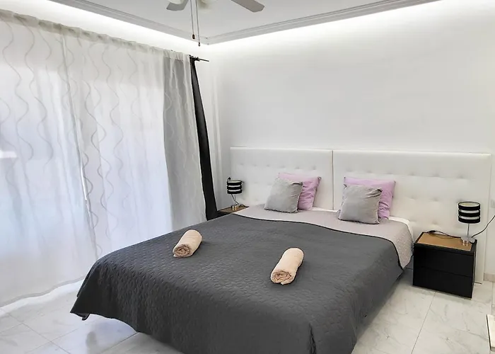 Palms Patio * Σαν Μιγκέλ ντε Αμπόνα